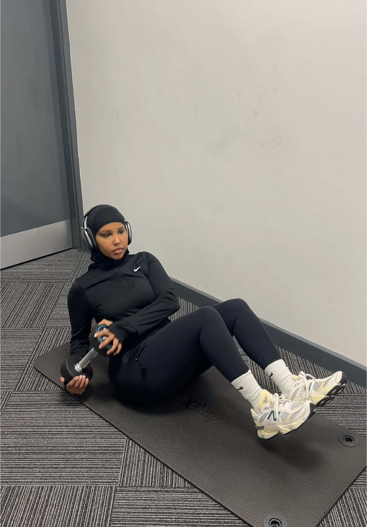 Ab workout for women- 3 rounds - 15 reps each #absworkout #abworkoutsforwomen #core #abexercises #coreworkouts 