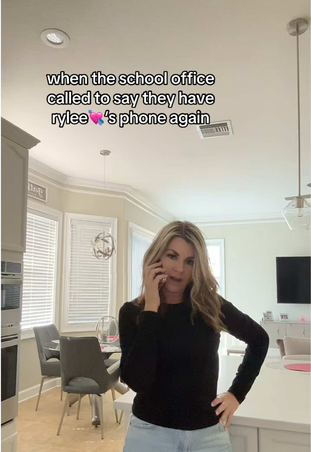 Uhh ohhh #school #stanley #valentine #momdaughter #umm #blowthisup #fyp #viralvideo #teenager #phone #relatable @Stanley Brand 