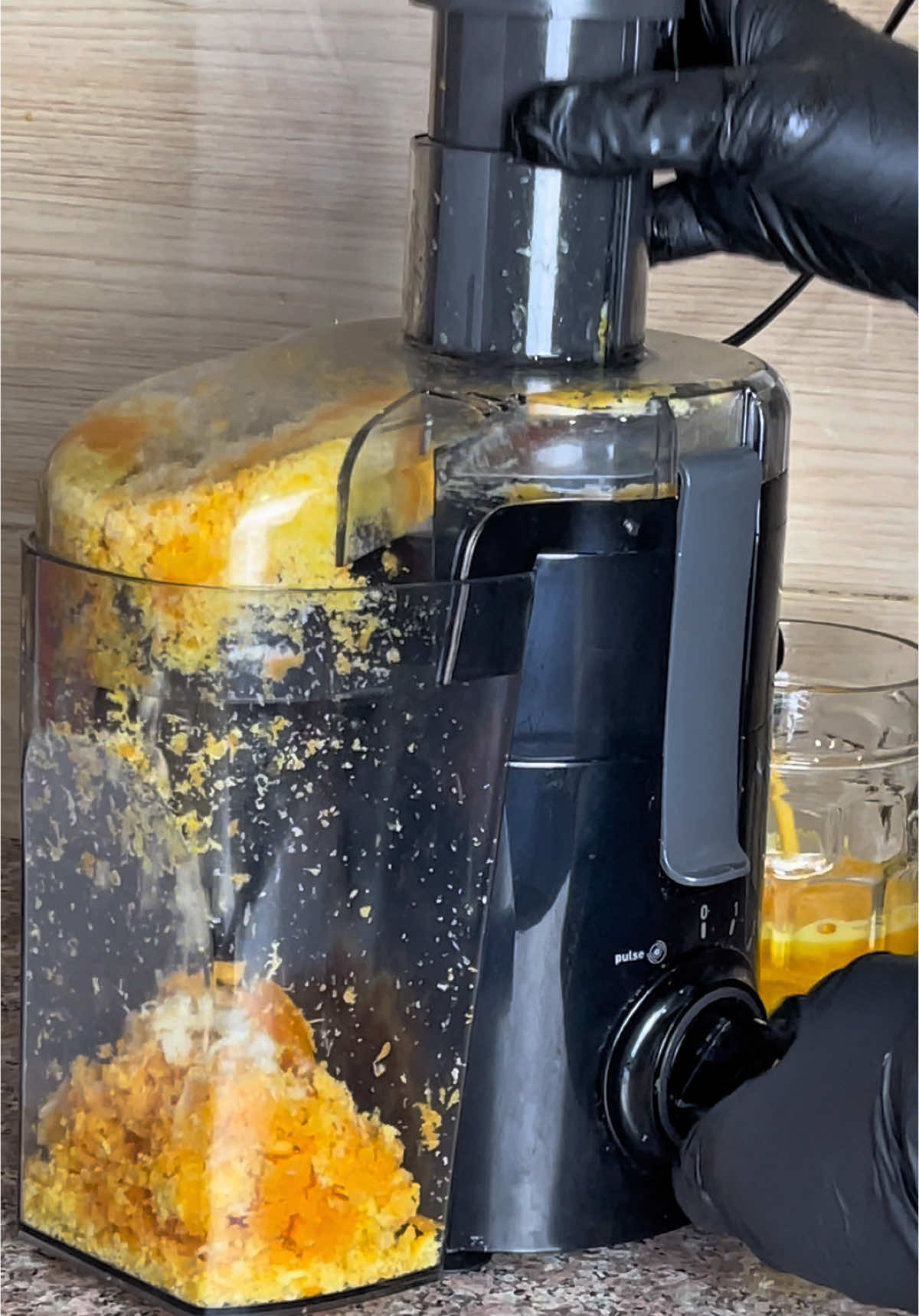 🌟 Découvrez le **Moulinex Fruitelio+** ! 🍓🍊   Le compagnon parfait pour des jus frais, sains et savoureux en quelques secondes ! 🥤✨   ✅ **Livraison express** dans **58 wilayas** en Algérie ! 🚚   📞 Commandez vite : **0774 18 22 44**   #MoulinexFruitelio #JusMaison #HealthyLife #LivraisonExpress #Algerie #HealthyLiving #KitchenEssentials   👉 Profitez-en dès maintenant et transformez vos fruits en délices ! 🍍🍎