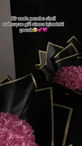 🥹🩷  •Sipariş için biyodaki link üzerinden ulaşabilirsiniz 🫶🏻🌸  #çiçek #solmayangül #çiçekbuketi #kurdeleçiçeği #kayseri #kayseriçiçekçi 
