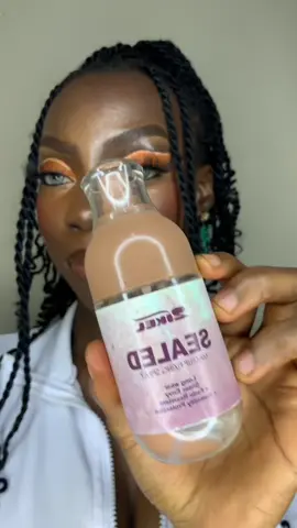I hate that this setting spray is underrated!  The hold it gives my makeup is absolutely amazing and these are tips to get the best  use of your it.❤️ Save, share and follow @realahfi for more🥰 . . #zikelcosmestics #makeupinfluencer #makeupcontentcreator #explorepage✨ #makeupgirly #