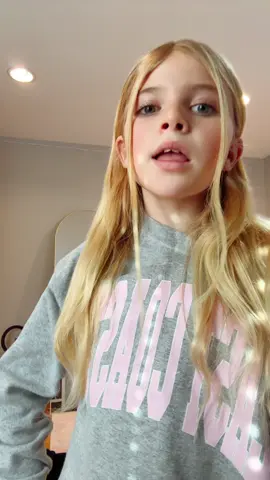 wow my room is really messy.. 87/180 #foryou #blonde #god #fyp #xybca #girl #im18tiktokleavemealone #fakebody #viral #fypage #dontbanme 