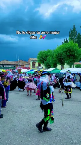 No le digas te amo mejor dile: mía serás eternamente tuyo seré tuyo por siempre 💕✨ #jauja_perú🇵🇪🥰🥰 #tunantada #viaje #viral_video #amada #paratiiiiiiiiiiiiiiiiiiiiiiiiiiiiiii #2025 #fyp #porsiempre @🫀👤 