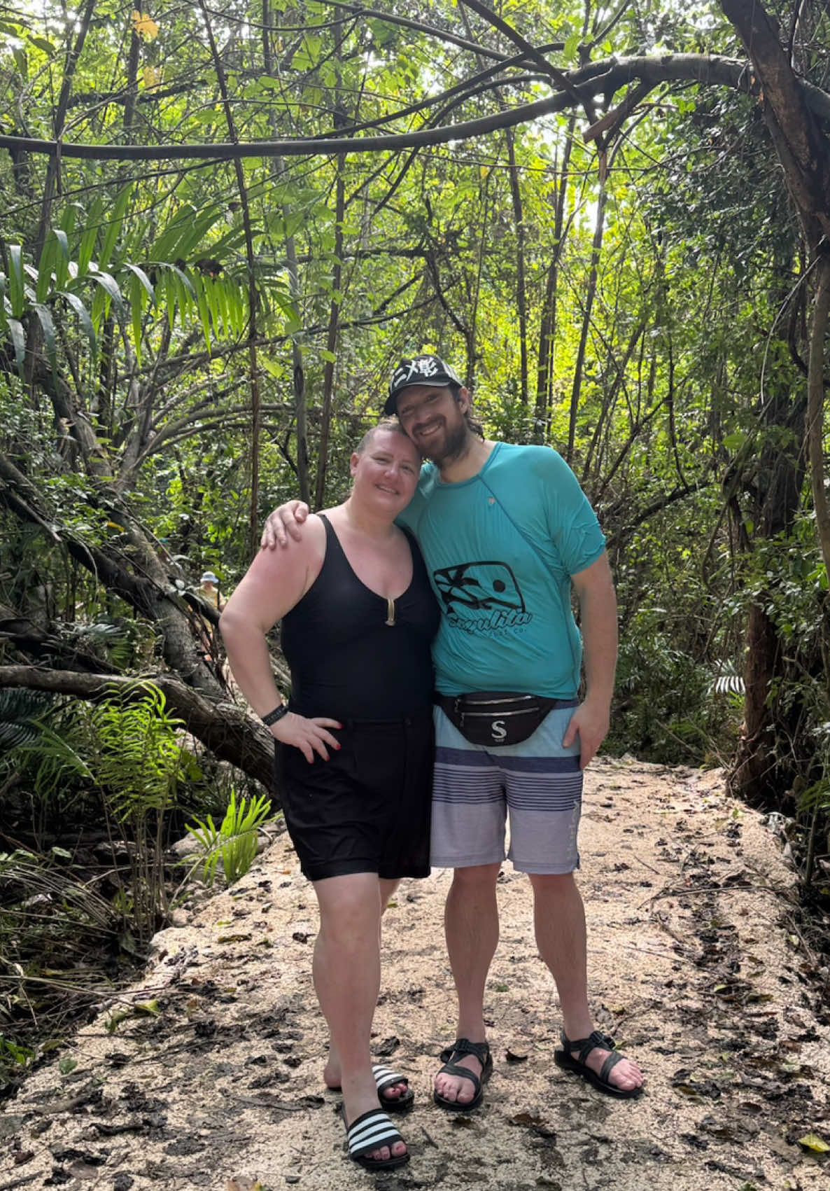 Send this to someone you wanna spend some quality time with at the beach… or even at home. Ammon and I have kept our love alive because we both invest in each other. Whether that’s a car date in the driveway, kisses at bed, or going on a vacation alone- it’s crucial for us to reconnect and keep the bond tight. What are your tricks to a long and happy marriage? #marriageadvice #soulmate #couplestrip #relationshipgoals 