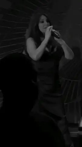 قرب مني تعال في حضني💘