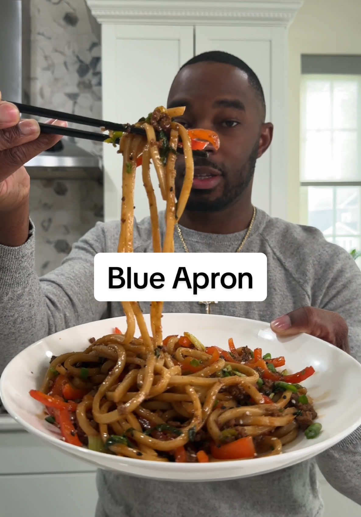 New Year, New you still?! It’s time to be intentional about eating in this year. Try out these premade meals from @blueapron and let’s make changes together! Click the link in my bio to save $150 across the first 5 weeks of a new subscription #blueapronpartner #letsblueapron #onestopchop