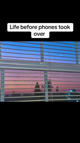 I’m convinced we are in a different reality #Summer #summernostalgia #wierdcore #nostalgiacore #kidcore #childhood #childhoodnostalgia #nostalgia #2006 #memories #dreamcore #feverdream #retro #nostalgic #throwback #nostalgicvideogames