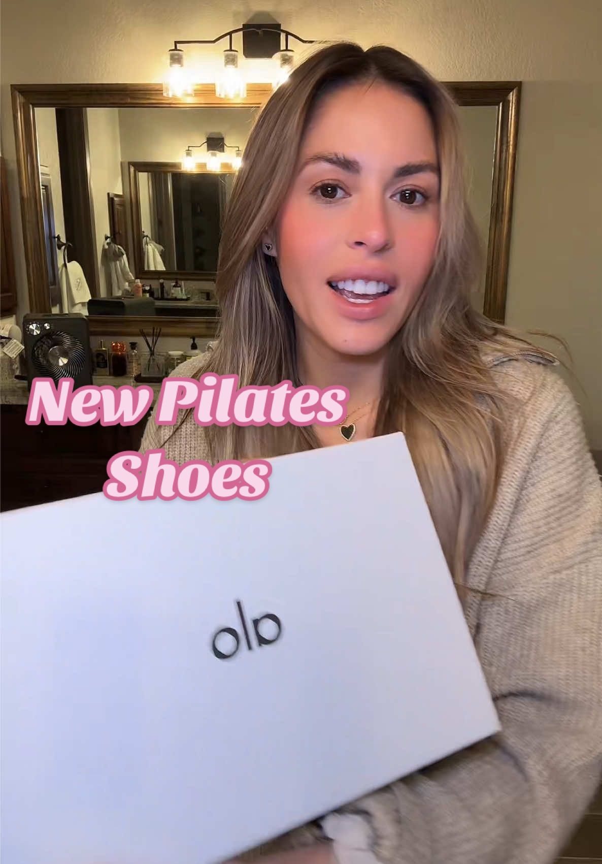 New @Alo Yoga slippers…these are now my Pilates shoes. #aloyoga #aloslippers #pilatesprincess #healthyjourney #workout #fyp #parati 