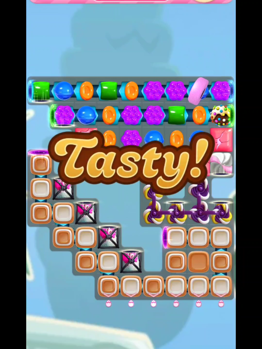 Nivel 8357✔️ facilisimo hasta me sobraron muchos movimientos 😳 #fypシ゚ #amojugar #candycrushsaga #vamosajugar #candycrush #diversion #decolores #amoelazul #juegodecolores 