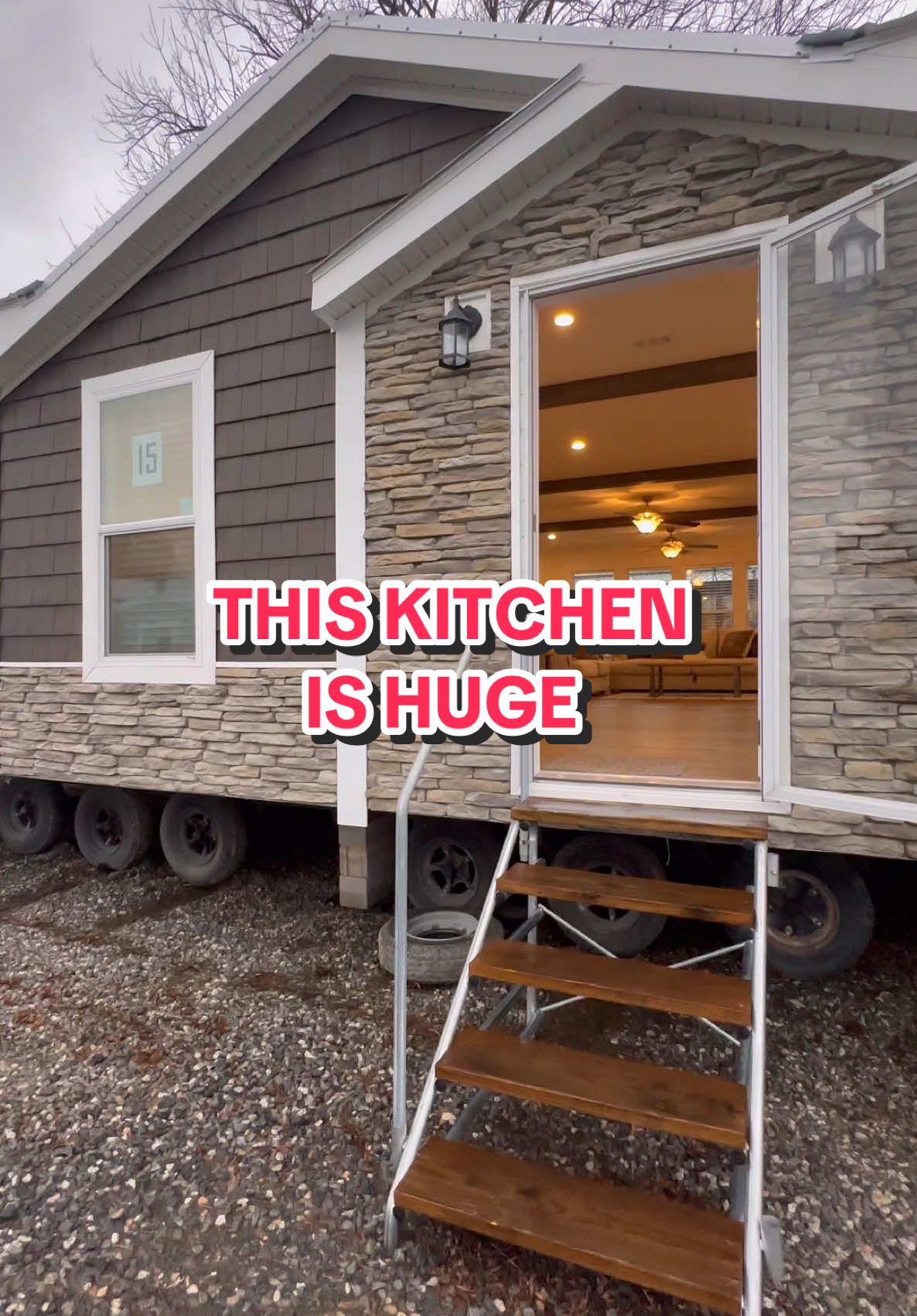LOVEEEE this kitchen!!😍 The Upshaw by Winston Homes #doublewidedream #mobilehomes #doublewidetrailer #manufacturedhomes #prefabhomes #louisianarealestate #homesforsale #housetour #louisiana #bossiercity 