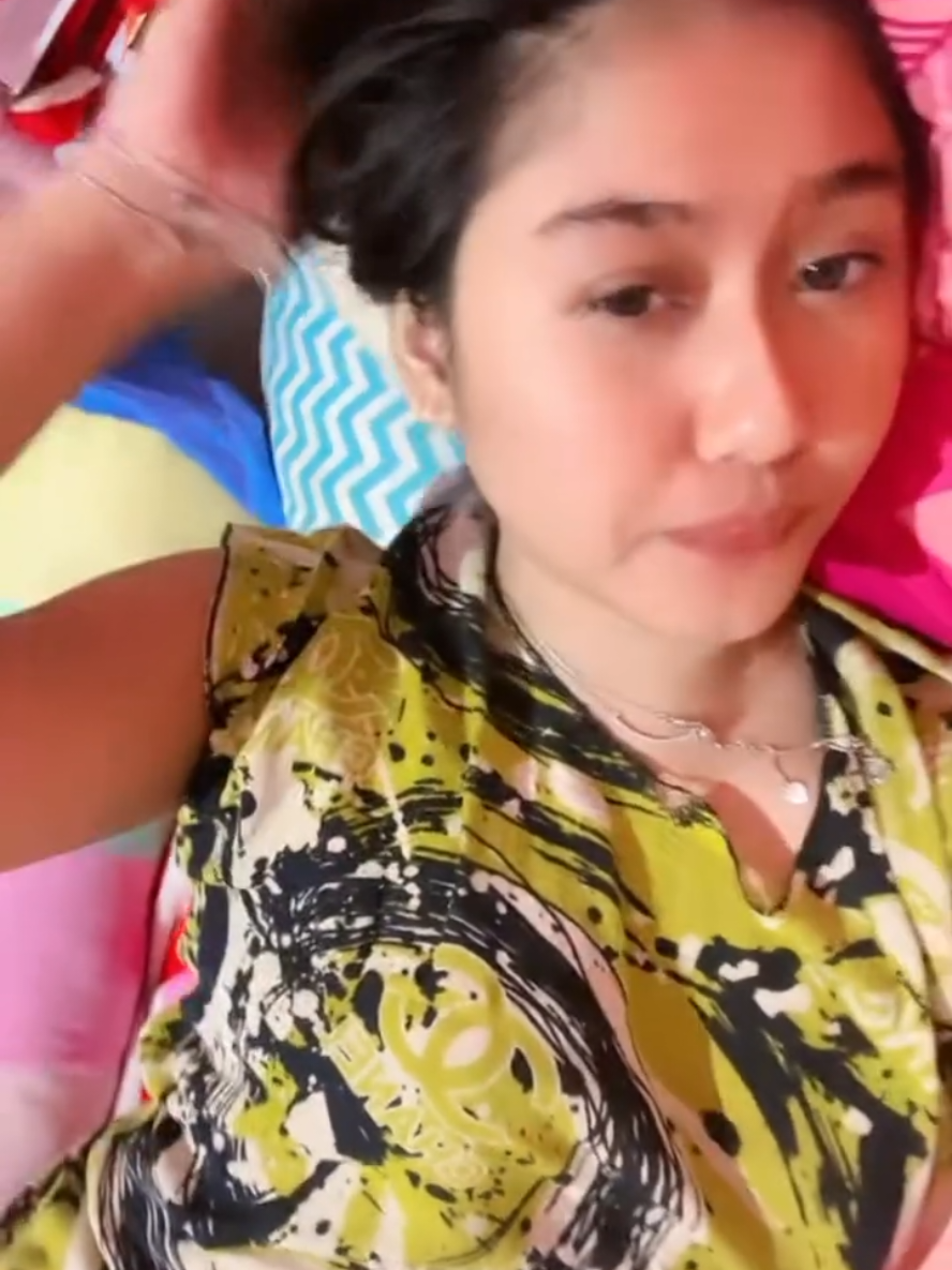 goyang pagi #tkwhongkong #jakarta #tkwtaiwanindonesia🇹🇼🇮🇩joget #tkwarabsaudi🇸🇦🇲🇨💪💪💪💪💪 #tkwtaiwanindonesia🇹🇼🇮🇩fyp #tkwmalaysia🇱🇷 #tkwtaiwanindonesia🇹🇼🇮🇩smngt 