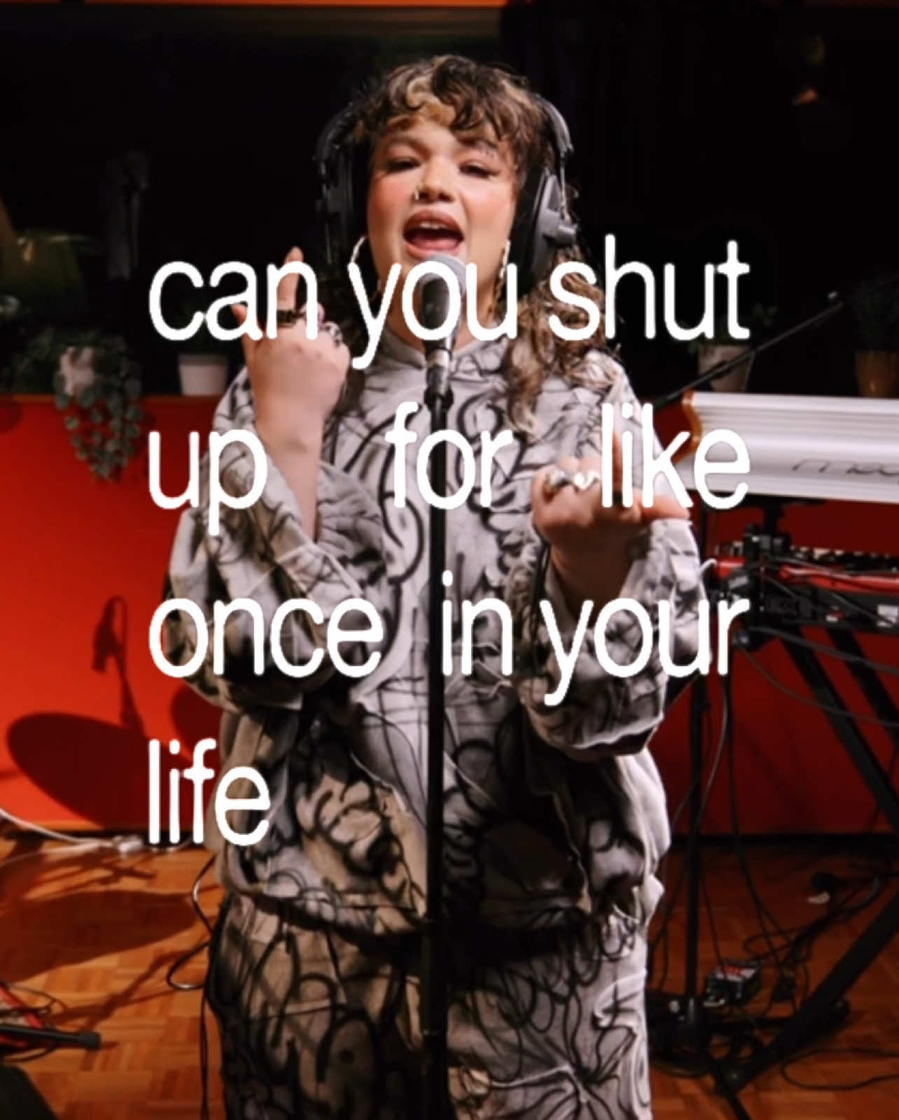 might be my favorite live version yet #lolayoung #messy #fyp #fypシ゚viral #fangirl #foryou #live #likeaversion #viral #xyzbca 