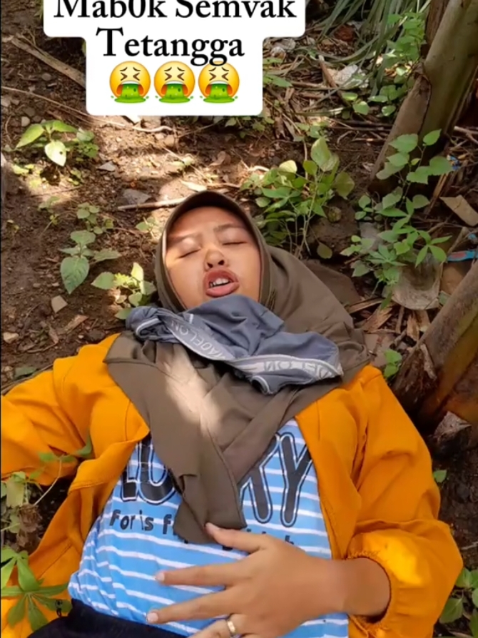 Mab0k semvak tetangga 🤮 #viral #foryourepage #ngakak #lucu #komedi #komedikocak #comedyvideo #FYP #fyp #kocak #trending 