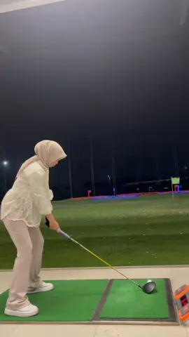 wanita memamng jago mukul baget ya😂 #trendgolf  #kacaukacau #comedy #fyp 