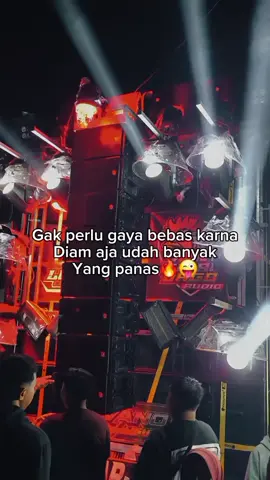 #karnaval #soundsystem #sinarjagoaudio #horegjawatimur #bahanswmu #katakata #4u #lewatberandamu #fypp 