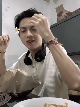 ganteng nya oyy😚🤍@sptrakori_ #sptrakori_ #CapCut 