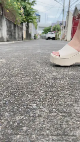 Our best selling wedge LIZA 😍✨ #fypシ #celestial #fyp #wedge #bestseller #4inches #sandal 