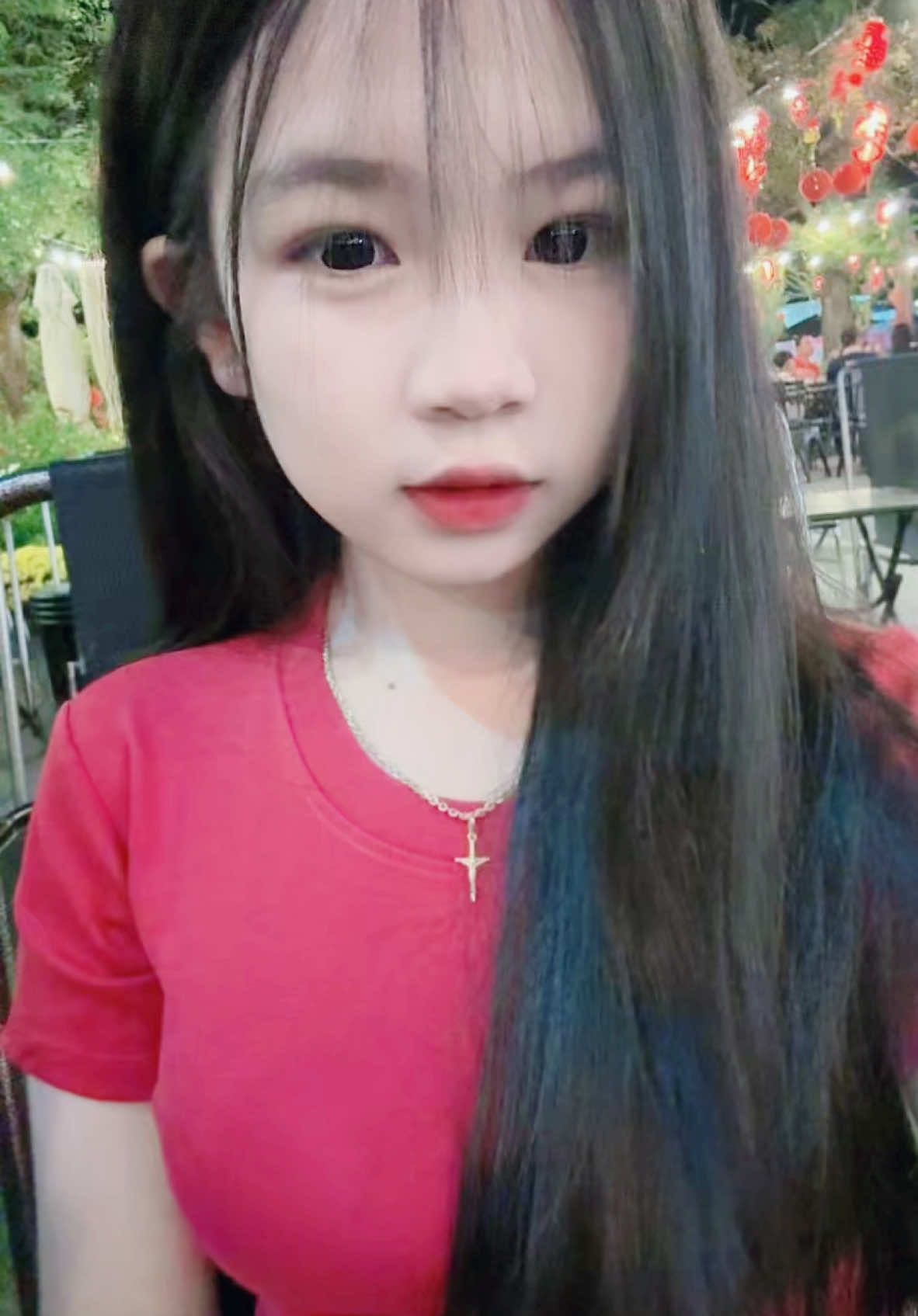 giờ còn em đứng chờ anh thoi #xhtiktok #gaixinhtiktok #fyp #quaytiktok #chiyeuminhanh #abcxyz #2011 #chờđợimộtngười 