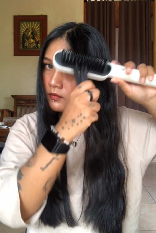 kalau gini namanya catokan bukan ya? sisir tapi bisa bikin rambut lurus #fyp #viral #catokanrambut #catokanviral #haircareroutine 