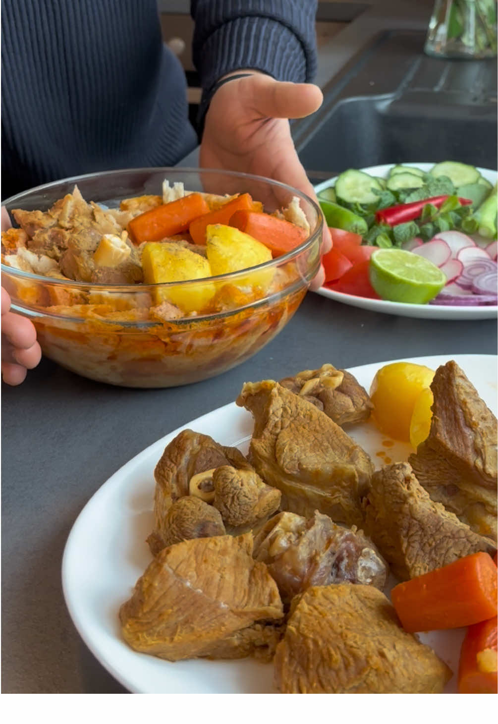 Shorba Kabuli - شوربا کابلی❤️🇦🇫 Ingredients⬇️ . - 1 kg lamb meat  - 2 onions  - 4 carrots  - 3 potatoes  - tomato paste  Seasonings: - salt  - turmeric  - paprika  - vegetable powder  First step: cook the meat for 5 minutes until the color changes. Add your seasonings and tomato paste. Step 2: add 1liter boiled water and cook it for 20-25 minutes on medium heat.  Step 3: add your carrots and potatoes. Let them only for 10 minutes cook.  And last but not least,  enjoy your meal, Bismillah😋  #afghanistan #afghanfood #watani #cooking #delicious #recipes #afghanmusic #afghanmusic #FoodLover #insta #fyp #lecker 