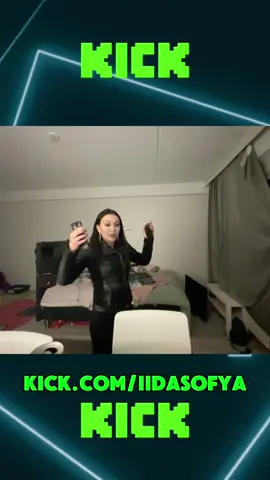 Puhelimet #kick #iidasofya #tiktoksuomi #redditsuomi #kicksuomi #lassikuhlman @Iidasofyaaaaaaa 