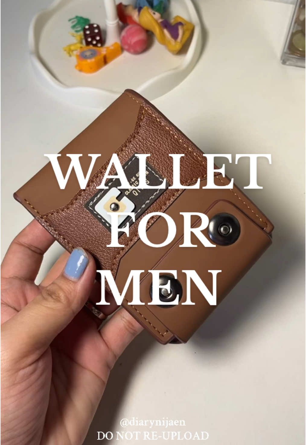 flexing this affordable wallet for men! #wallet #walletformen #affordablewallet #walletrecommendation 