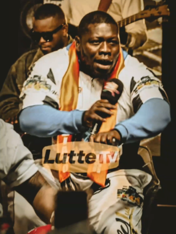 Franc ndiago ⚔️#CapCut #senegalaise_tik_tok #luttemotivation #videoviral #vues #dakarbuzz #pourtoi 