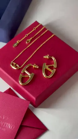 • Super Master Quality • ⁠Return and replacement guarantee  • The possibility of checking the product before paying the representative  • ⁠For order or inquiry, you can message us Instagram or Whatsapp, the link at the bottom of the bio #hermes #اكسبلور #دبي #explorepage #dubai #explore #fyp #foryoupage 