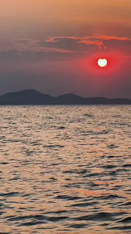 #photobyme #หัวใจที่ถอดวาง #เทรนด์วันนี้ #เพื่อความบันเทิง #ท้องฟ้า #เพลงเพราะ #ธรรมชาติ #ฟีดดดシ #ทะเล #เพลงเก่า 