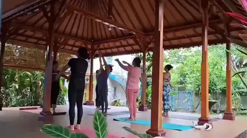 Hidup ini terlalu singkat, jadi buatlah banyak kenangan dan ingatlah.