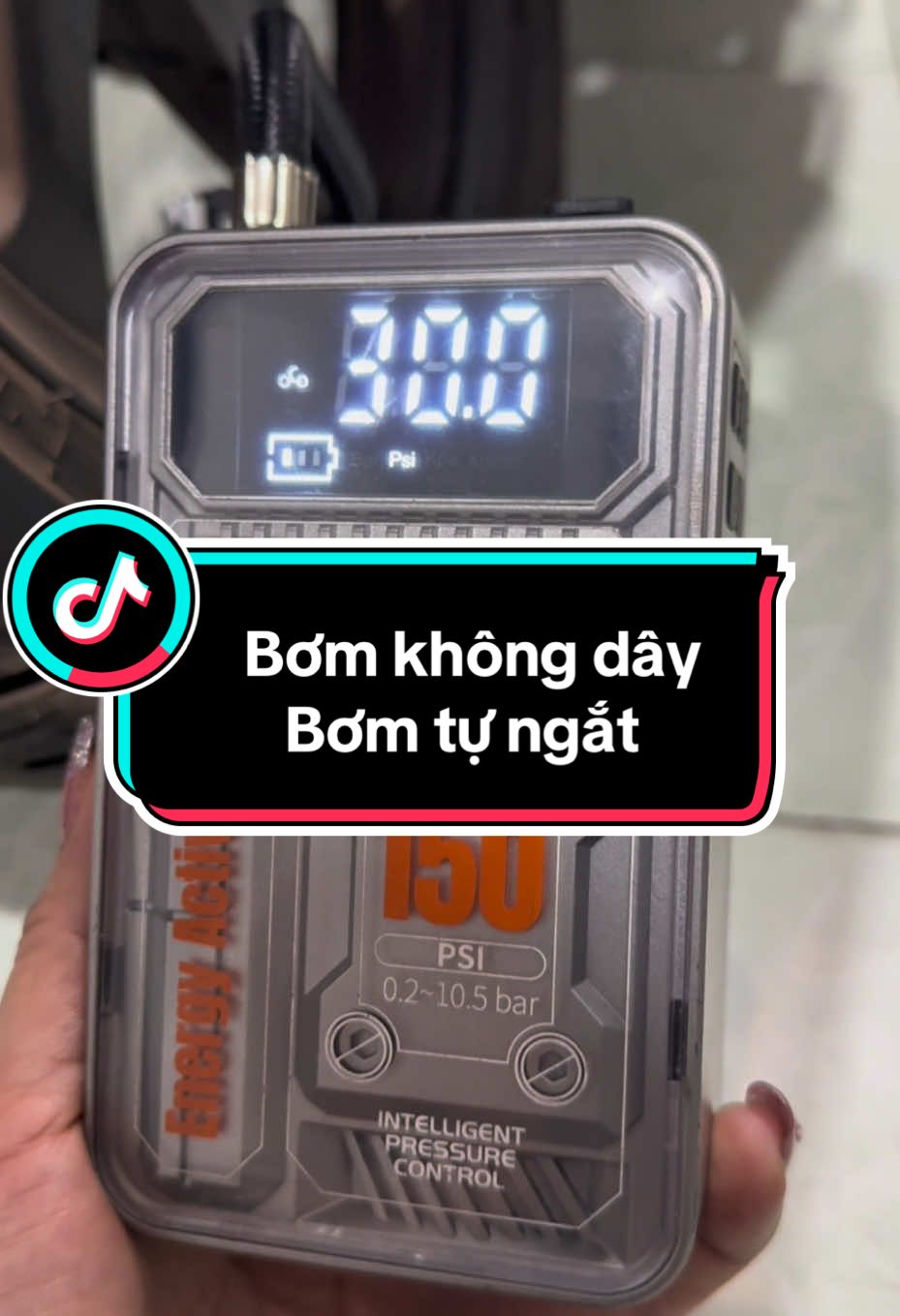 Bom không dây . Bơm mini . Cho xe oto xe máy , xe điện . Xe đạp #bomxemay #bomoto #bomxehoi #bomxedap #bommini #bomkhongday #bomtungat #nhacxuhuong #xuhuongtiktok 