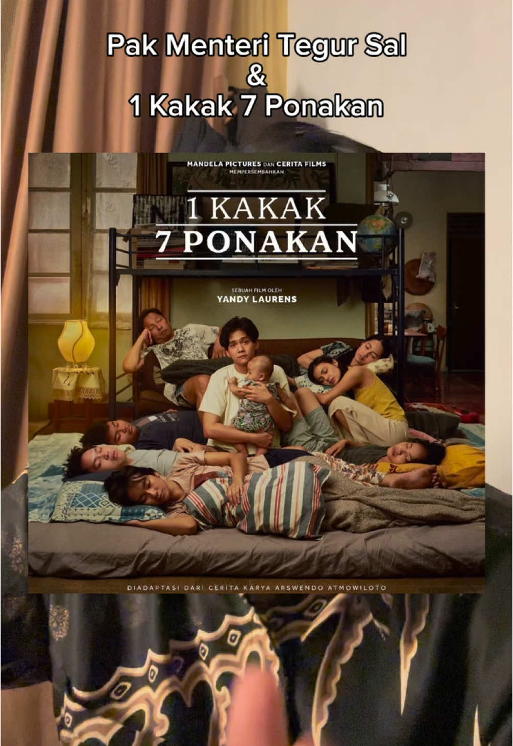 males banget sama ni pelem, tega banget kita dipaksa nangis coba tonton dah. Top bat dah ah 9,5/10⭐️, 0,5 karna kita dipaksa nangis