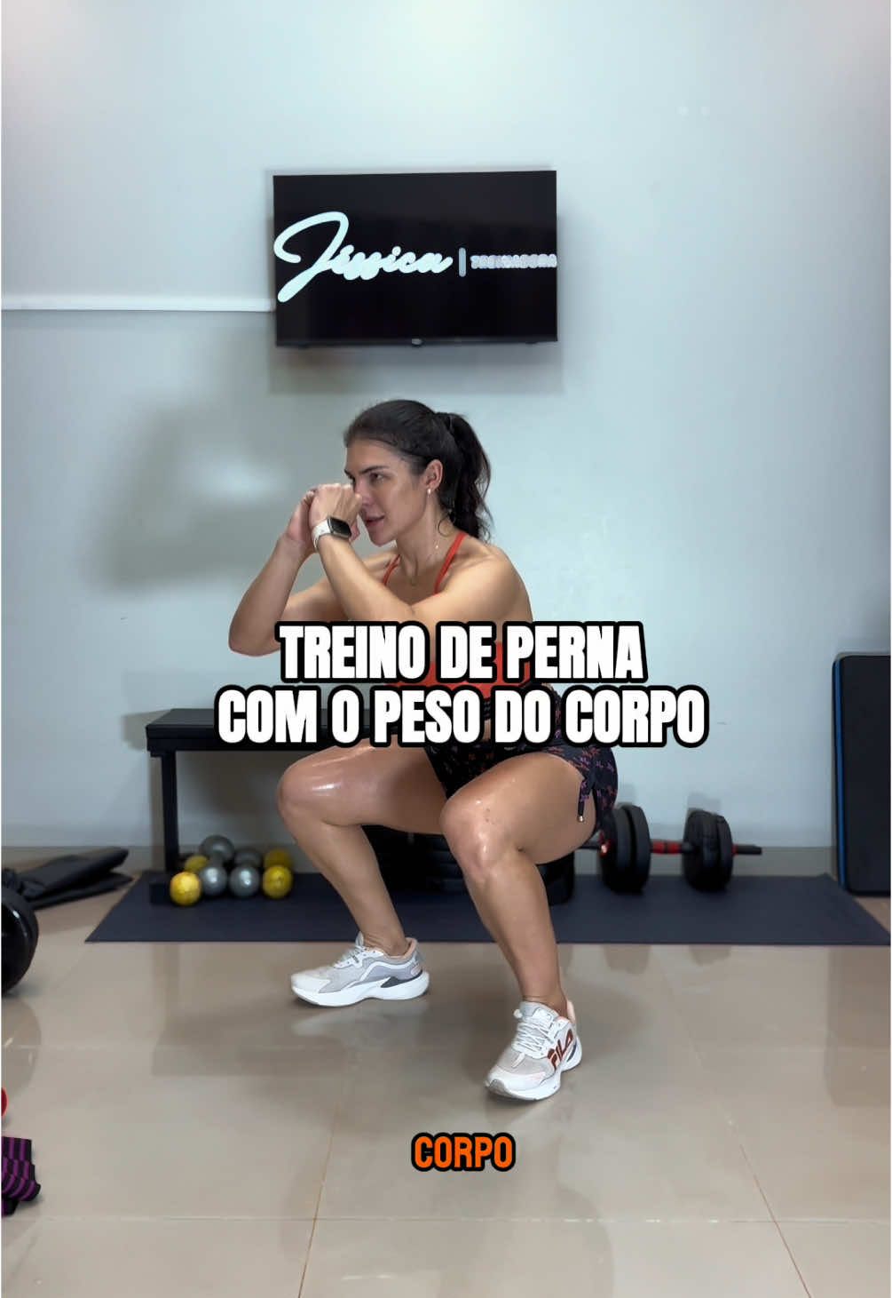 Sabe aquele treino que você olha e pensa: “Esse vai ser tranquilo”? Não, meu amor, esse não vai! Mas ele super te ajuda na definição, nos dias corridos, em viagens e quando você não quer treinar com carga. 🥴😅 Motive alguém com esse treino 💕  #gym #explore #hiitworkout 
