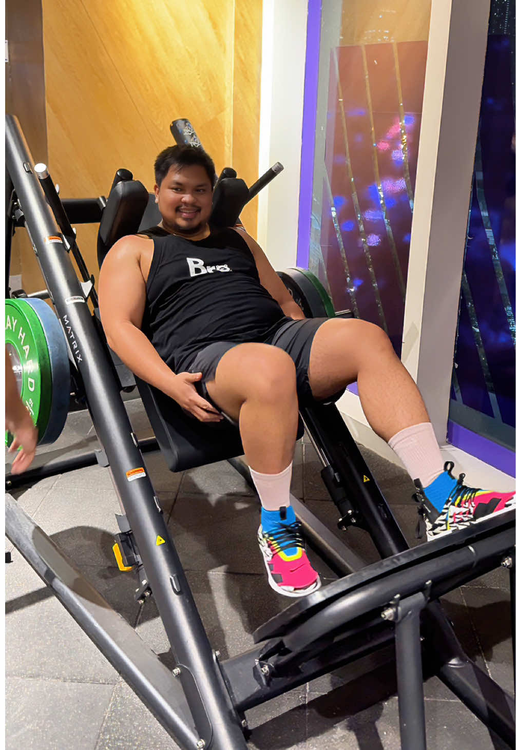 Crushing leg day like it's leg-endary! #LegDay #FitnessGoals #NoPainNoGain