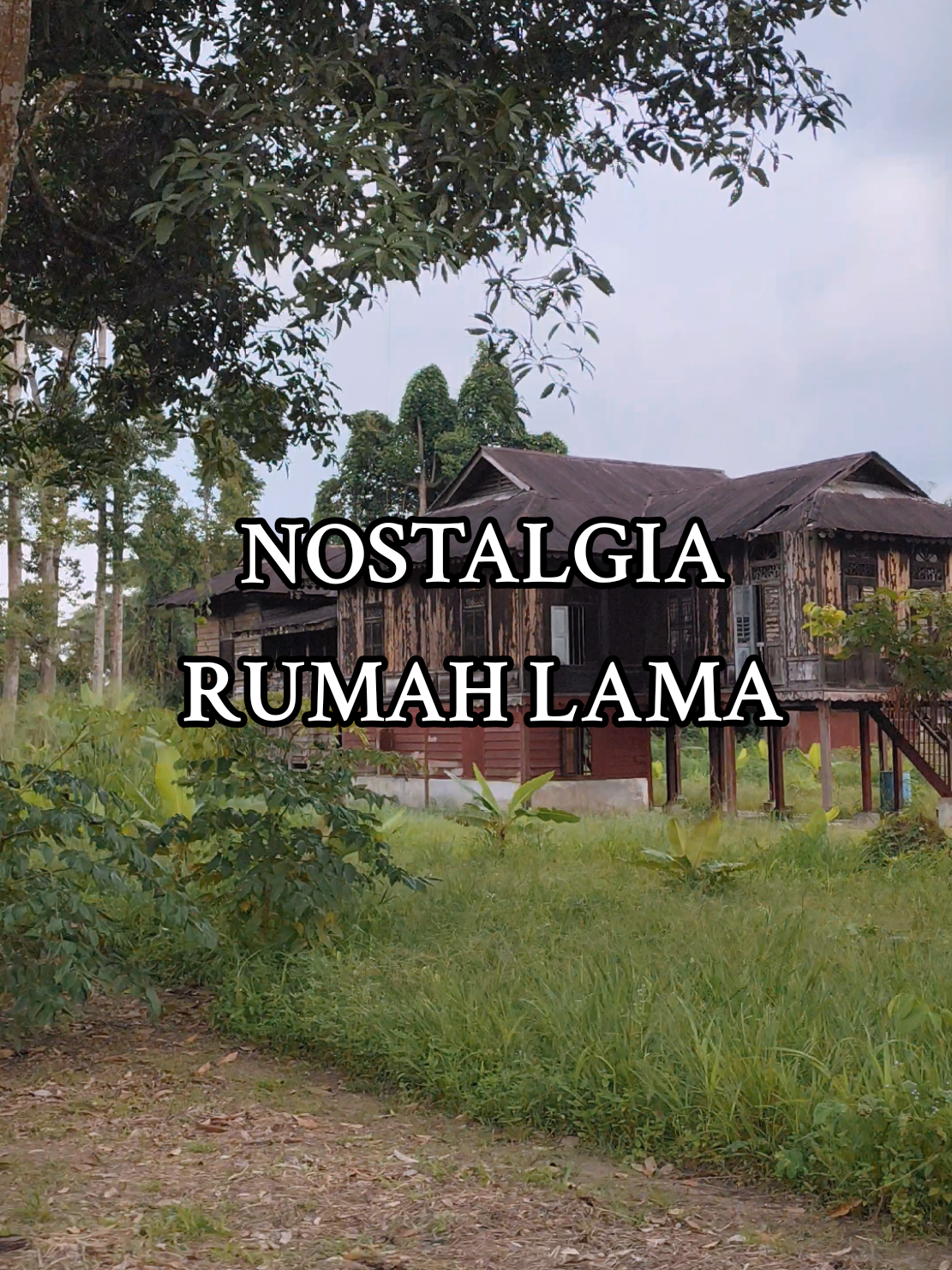 Merindui masa lalu yang tak mungkin kembali 🥹 #rumahkampung #nostalgia  #lamborkanan #propertyexplorer #rumahperak  #hassanhartanah 