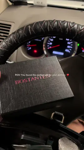 POV: You found the perfect gift for your partner. ❤️ #giftidea #valentinesgiftideas #giftforhim #menswallet #wallet 