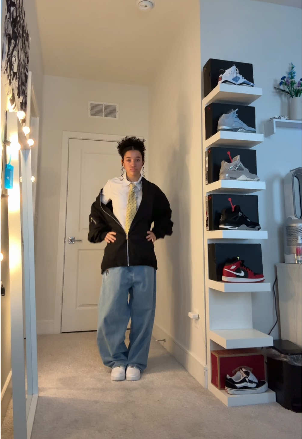 #fyp #curls #curlyhair #hairstyle #streetwear #fashion #outfitinspo #outfit #OOTD #jewelry #trending #jordan #lightskin #