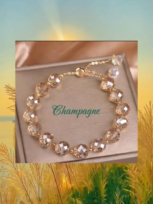 Gelang tangan kristal, cantik #asesoris  #gelang #OOTD #tiktokshop #kekinian #perhiasan #mutiara #asesoris #gelangmutiara #rekomendasiootd 