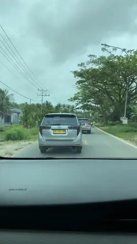 #travelpontianak #rentalpontianak #fyp #taksipontianak #lintaskalimantan #lintaskapuashuluputusibau #drivermuda #lintassumatra #lintassumatramodemalam 