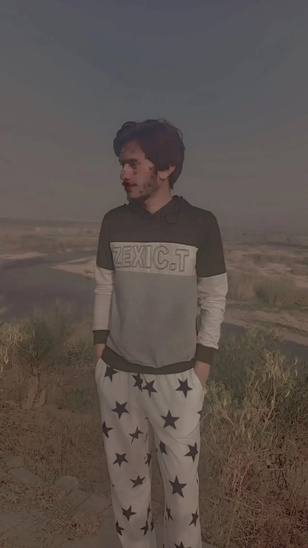 مجھے اچھی لگی اُس کی یہ ادا  چار دن عشق ہوا پھر الوداع 🥀