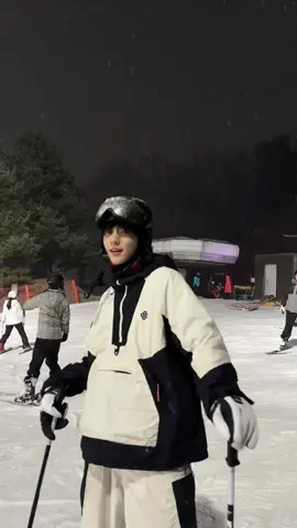 The Choi Soobin🤍🐰 #choisoobin #tomorrowxtogether #snowday 