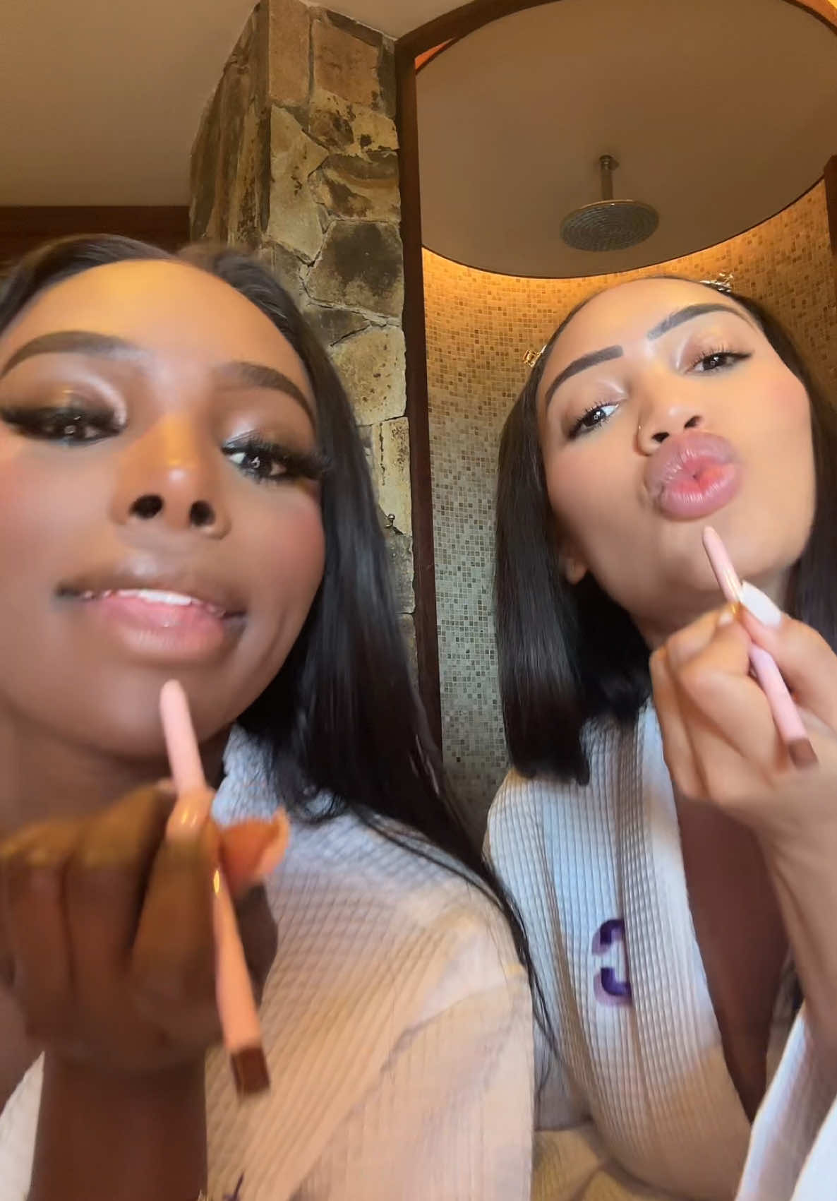 Im pretty sure i didnt go in the right order 😅 but do you see how theres no rules to makeup✨ thank you @tarte cosmetics for spoiling me & the bestie 😘 @Charmane 