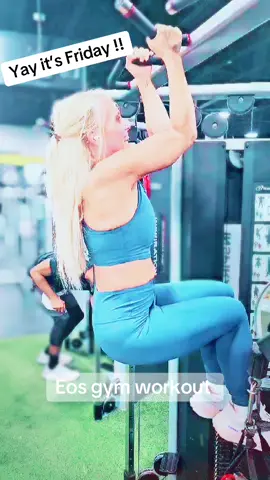 Happy Friday ! #eos #workoutroutine #GymTok #gym #fridayworkout #fitnessjourney #womenfitness #womenhealth #personaltrainer 