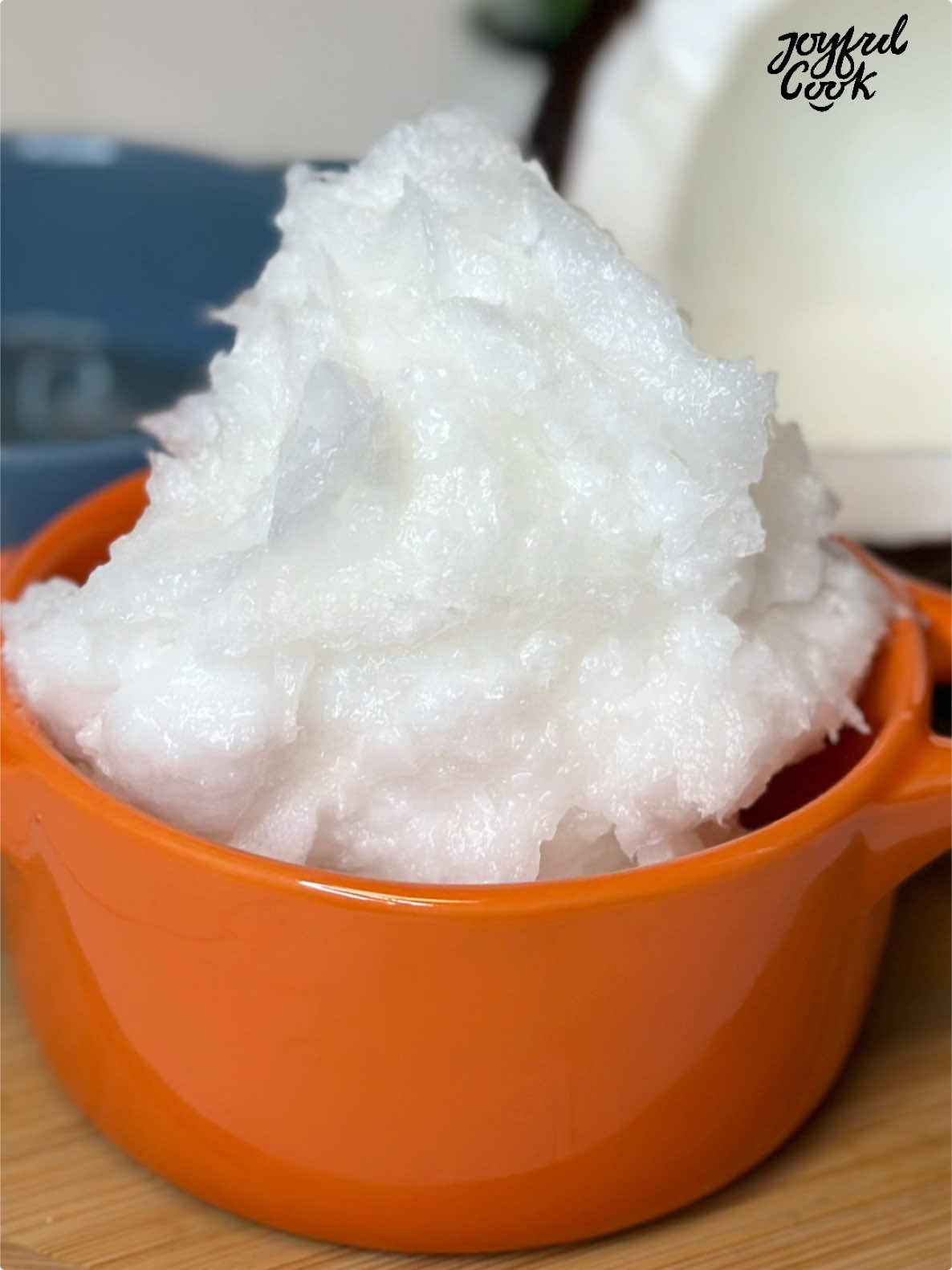 Homemade Coconut oil is way easier thank you think it is to make. #tik #tiktok #tiktokshop #fypシ゚viral #nigerianfood #nigeriantiktok🇳🇬 #viral 