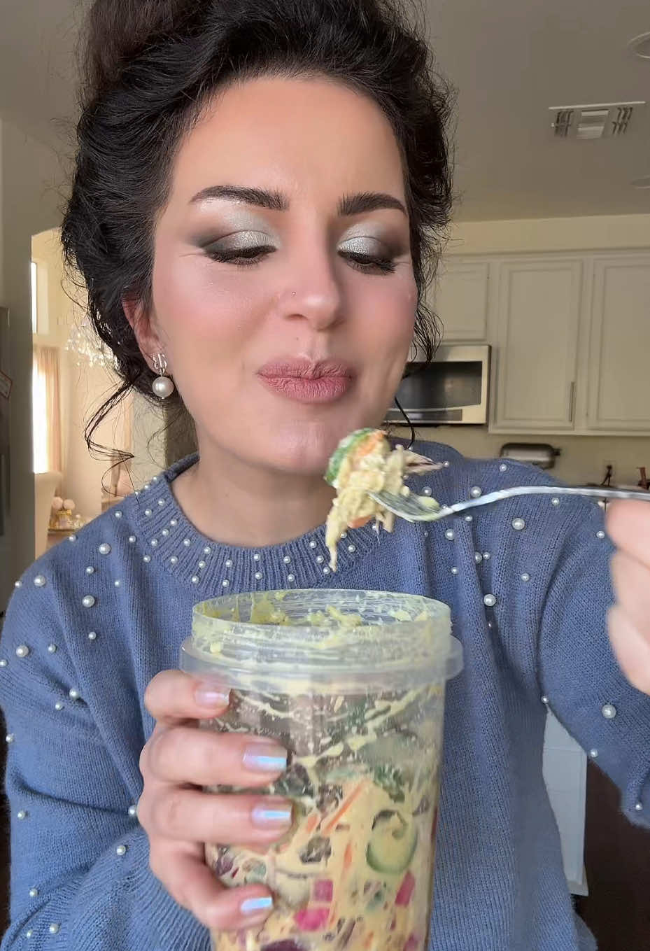 Viral cucumber salad  2 Persian cucumbers  1/2 cup shredded carrots  1/4 red onion  1/4 Pickles  120g boiled chicken  1/4 cup cottage cheese  1/4 cup yogurt  2 Tbsp mustard  1/2 lemon juice  Salt & pepper  . . . #maryamalnasiri #cucumbersalad #viralsalad 