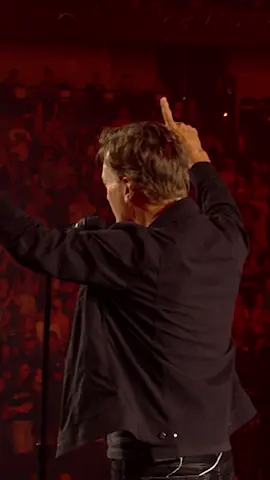An unforgettable moment as Michael W. Smith leads the crowd in singing 