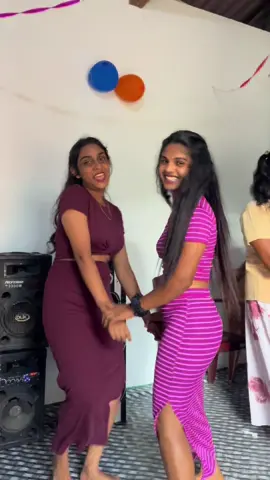 නටන්නෙ ඒ සින්දුවට නම් නෙවෙ ඉතින් ☺ දැන් ඉතින් හැලි ලියාගෙන එන්න එපා 🌚🙏....කන්න ඔනි බොන්න ඔනි ආතල් එකෙ ඉන්න ඔනි 😤🌚 #hiruuubaba1 #chutipanchi_❤️ #හීරැ_🖤 #viraltiktok #everyone #fyp #2milion #ftyyyyyyyyyyyyyyyyyyy #frypgシ #frypgシ 