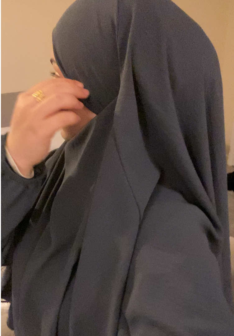 As requested , a quick khimar tutorial and make sure you’ve got a cotton undercap so it doesn’t slip In’Sha’Allah 🙃  #khimar #tutorial #🇩🇿 #OOTD #modesty 