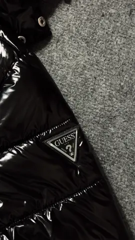 This puffer>>> #fashiontiktok #puffer #guess #tiktokromania 