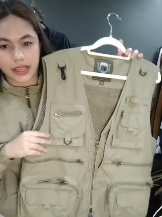 Outdoor Vest for Hiking #sportsjacket #vest #outdoor 